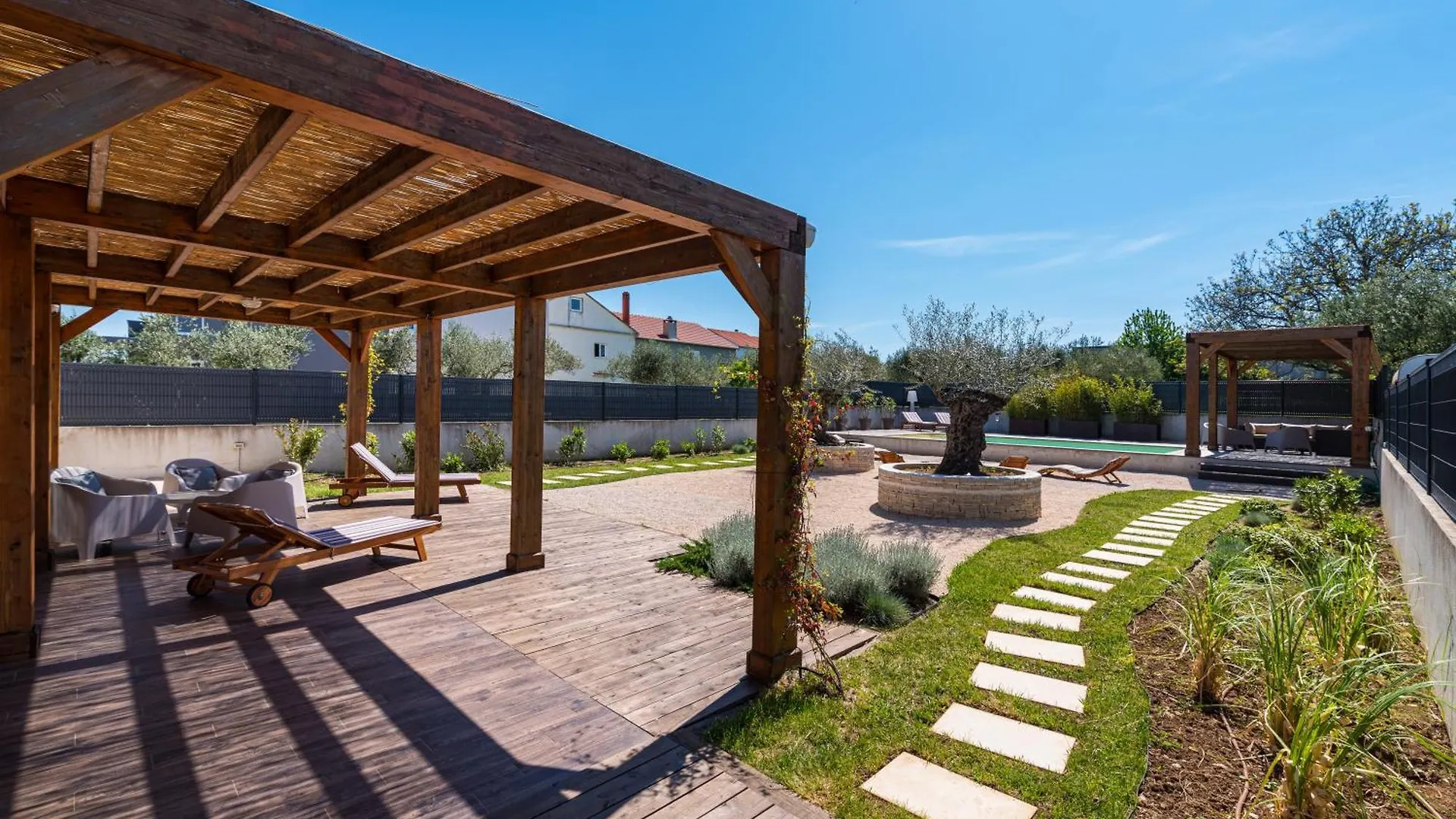 4 Bedroom Private Villa With Large Pool, Quiet Area Bibinje Croatia
