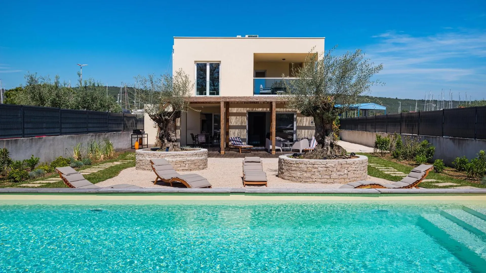 4 Bedroom Private Villa With Large Pool, Quiet Area Bibinje 0*,  Croatia
