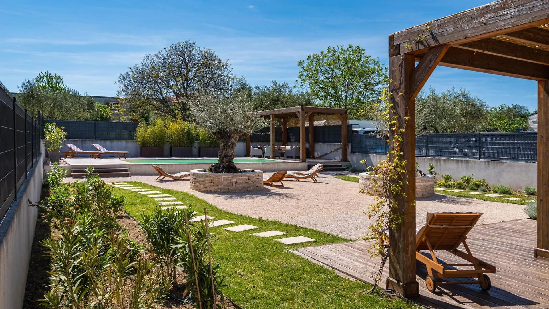 4 Bedroom Private Villa With Large Pool, Quiet Area Bibinje